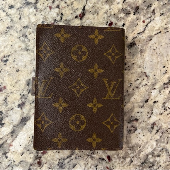 LV Monogram Agenda PM - Picture 4 of 8